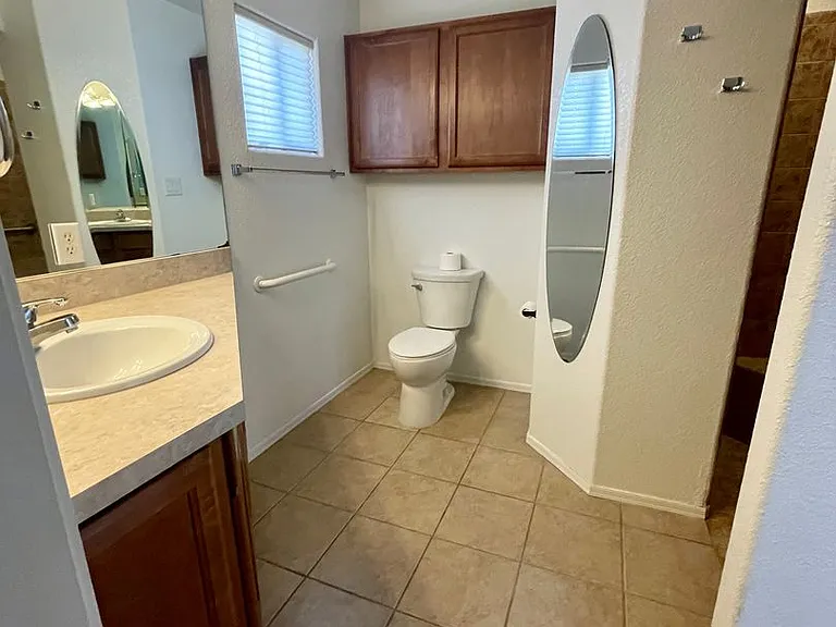 11628 E 27th Pl — Photo 8