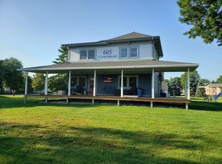 605 S Concord Rd, Oconomowoc, WI 53066