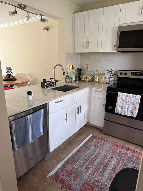 2 bed, 950 sqft, $2,200 — Photo 2