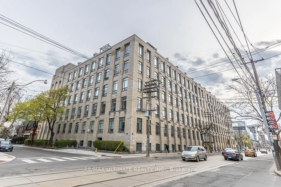 Building Photo - 993 Queen St W #405