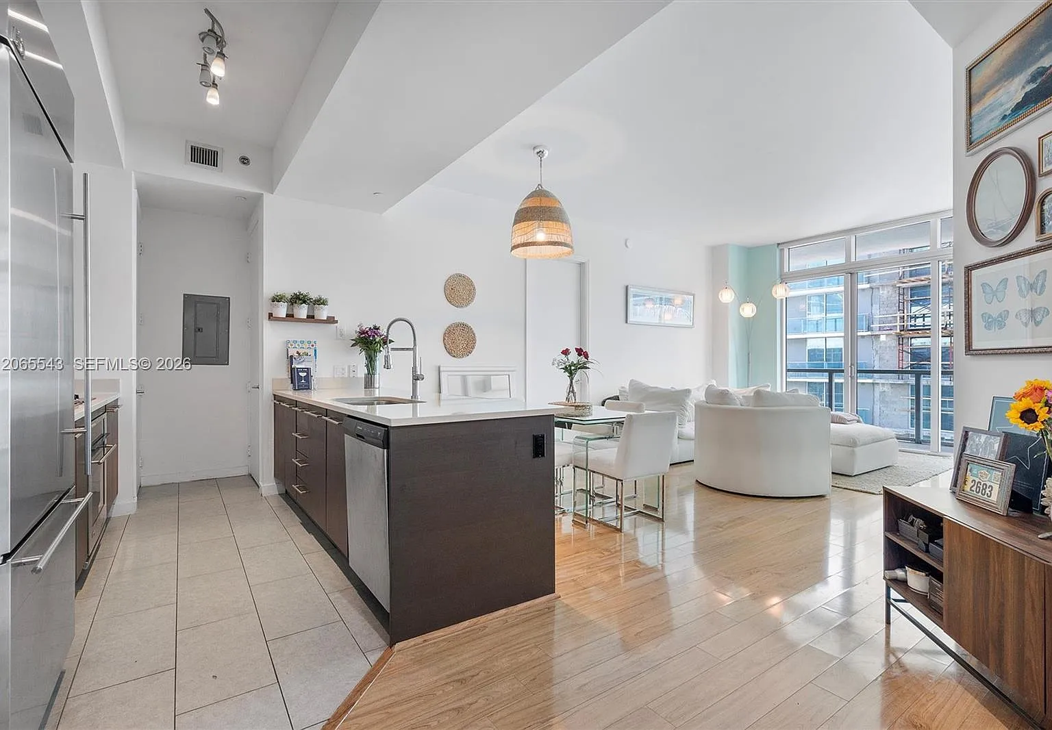 500 Brickell West Condo — Photo 1
