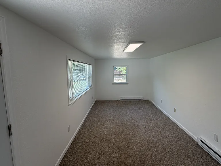 2525 S Clayton St — Photo 38
