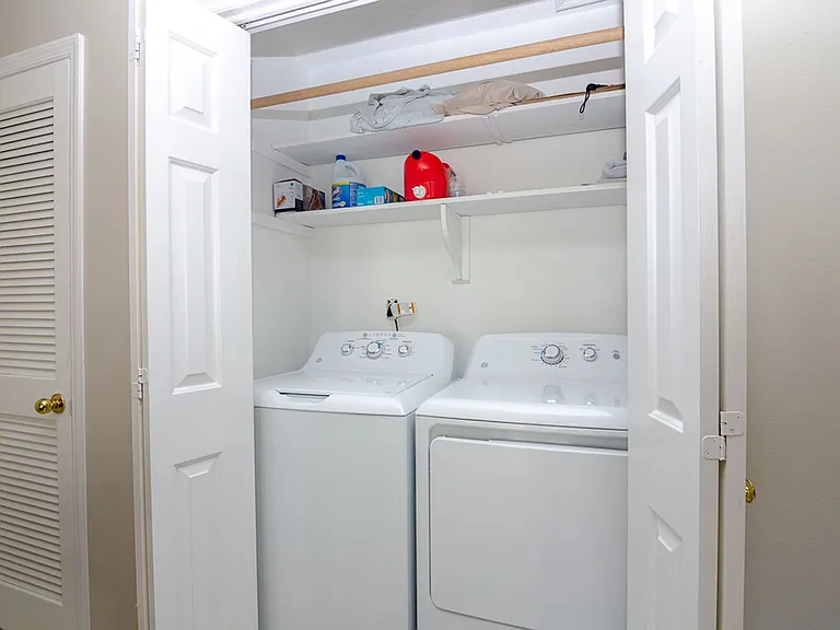 306 Wedgewood Ct — Photo 8