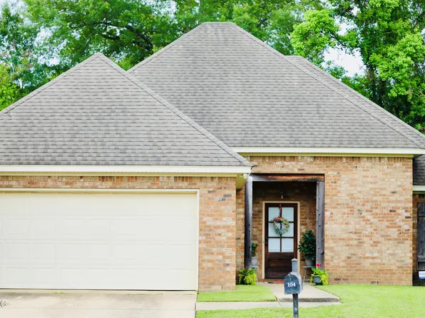 104 Silver Ridge Ln, Pearl, MS 39208