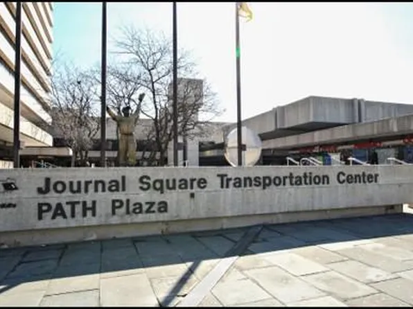 62 Liberty Avenue image 12 of 14