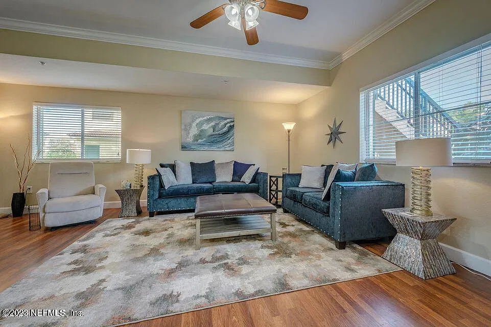 3 bed, 2.0 bath, 1262 sqft, $1,895 — Photo 4