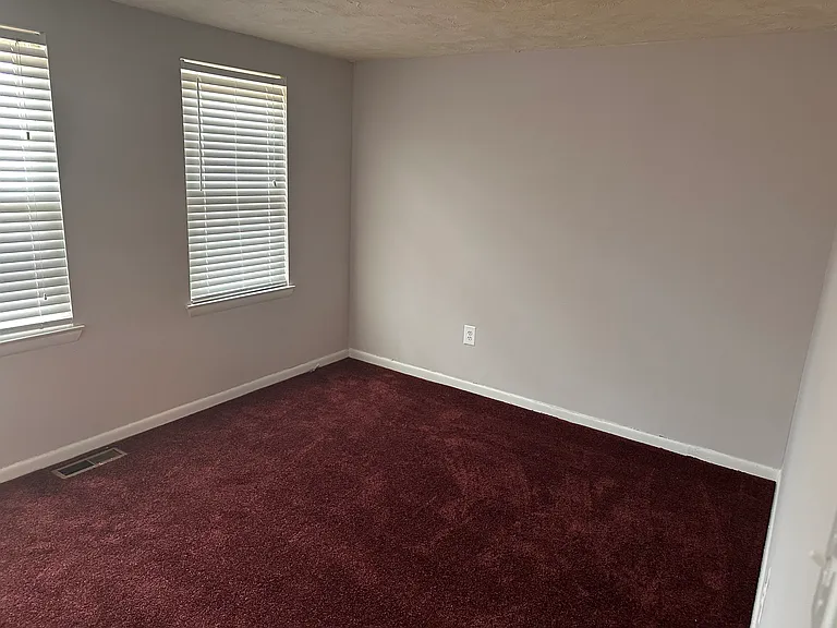 1st Bedroom new carpeting