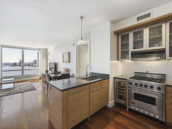2nd image of 30 Little West St #20G