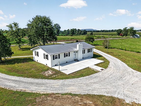 4th image of 2054 Robinson Rd
