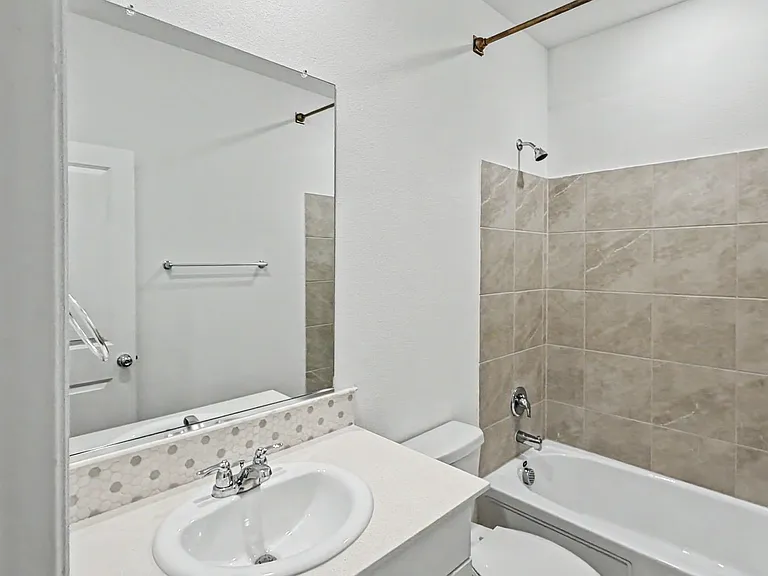 1462 Everett Gardens Way — Photo 20