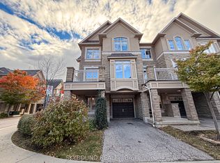 2435 Greenwich Dr #36, Oakville, ON L6M 0S4