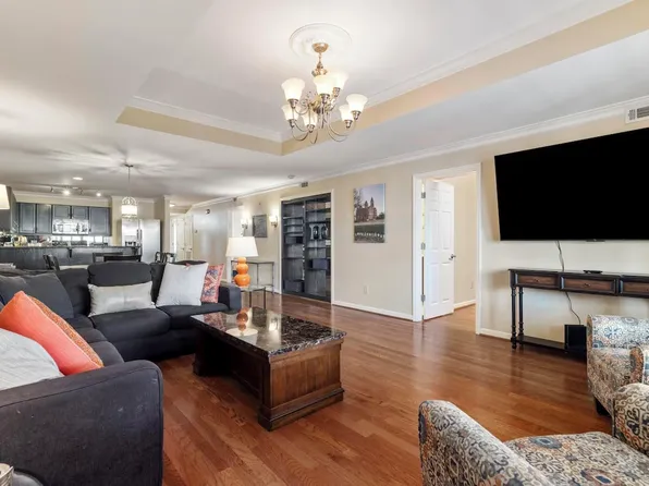 217 E Thach Ave APT 6, Auburn, AL 36830