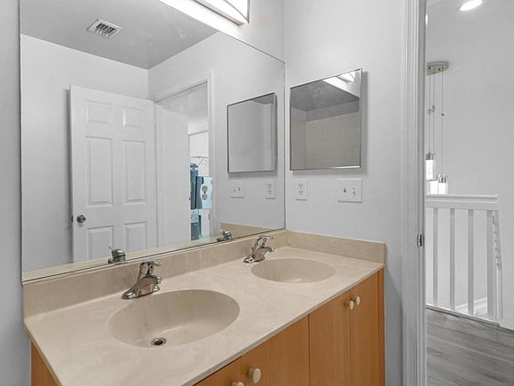 3rd image of 12471 SW 42nd St