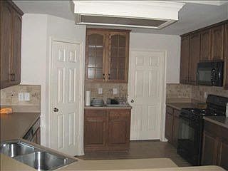 3rd image of 813 Magnolia Trl