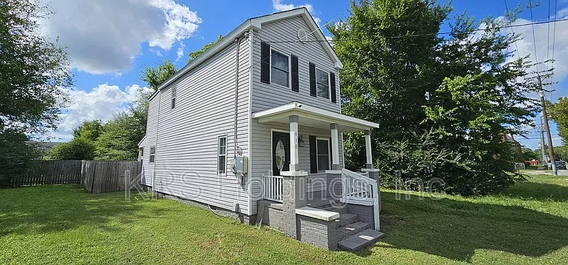 3 bed, 2.0 bath, 1242 sqft, $1,750 — Photo 3