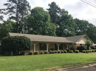 2302 Pawnee Dr, McComb, MS 39648