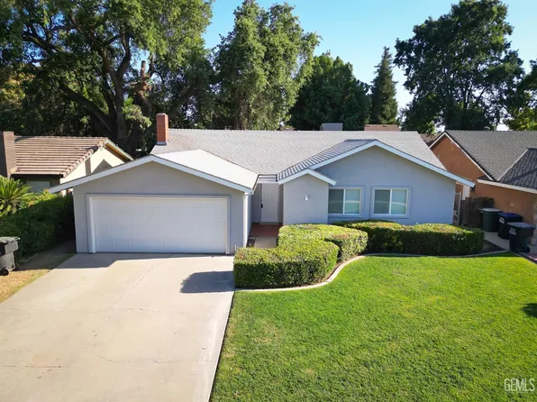 1218 W Paradise Ave, Visalia, CA 93277