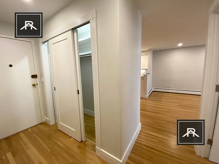 48 Green St #403 — Photo 9
