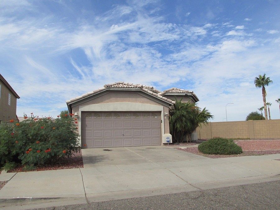 1st image of 2612 S 81st Ave