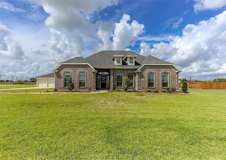 1st image of 10818 Lake Thomas Dr