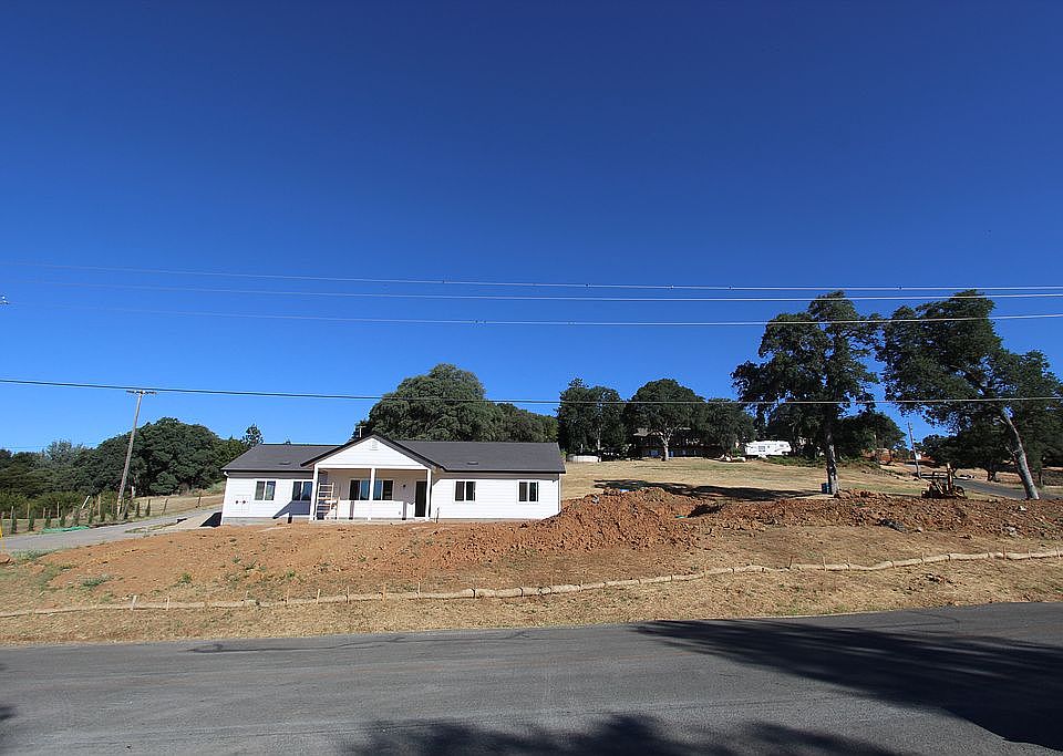 1st image of 22124 W Hacienda Dr