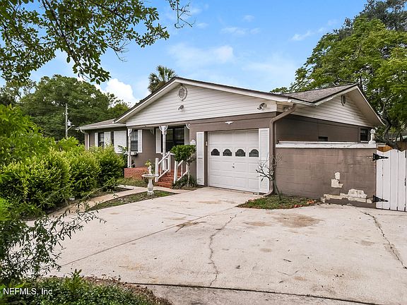 3rd image of 6204 SAGE Drive