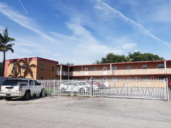 1245 W 24th St APT 208, Hialeah, FL 33010