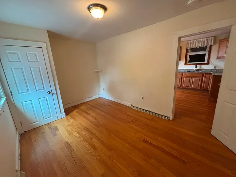 57 Lakeview Ave #E — Photo 5