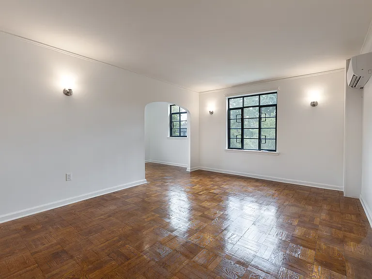 Marleigh Apartments — Photo 75
