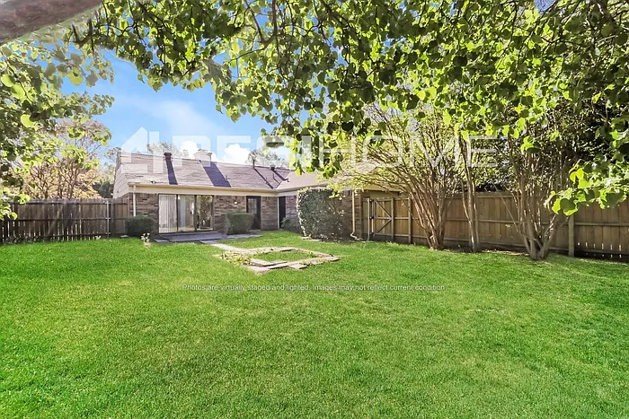2213 Salerno Dr — Photo 13