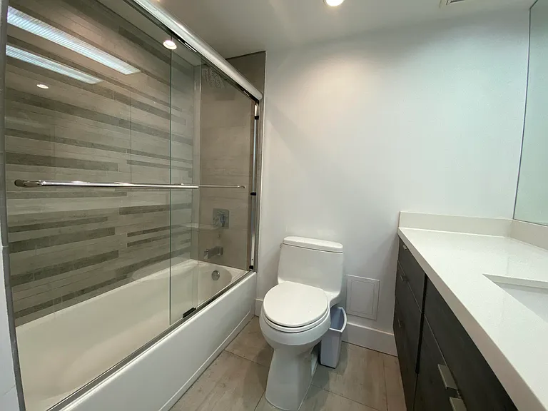 5401 Collins Ave #620 — Photo 21