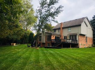 6024 Lakemoor Ct, West Bloomfield, MI 48324