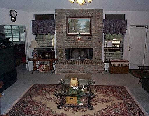 4th image of 2222 ESTATE GATE