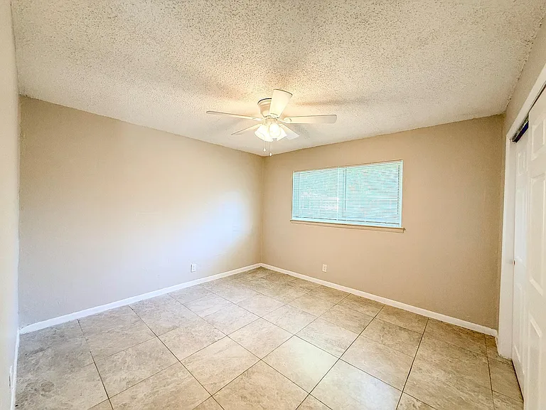 1025 NE 17th Ave #1 — Photo 10