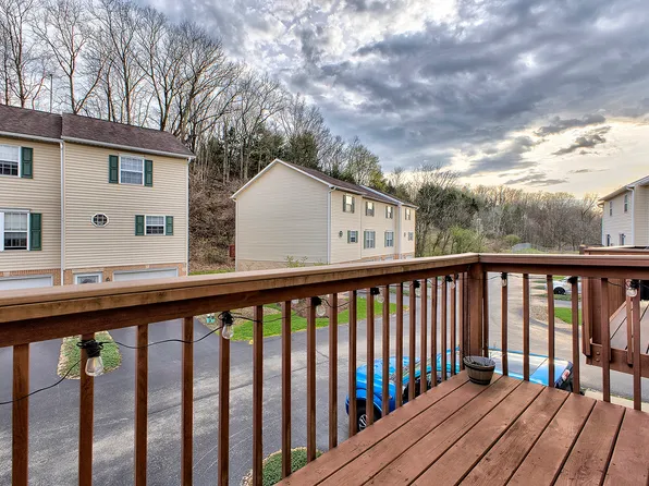 818 Mount Pleasant Rd, Greensburg, PA 15601