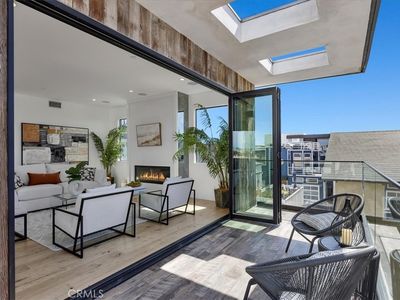 812 Loma Dr, Hermosa Beach, CA, 90254