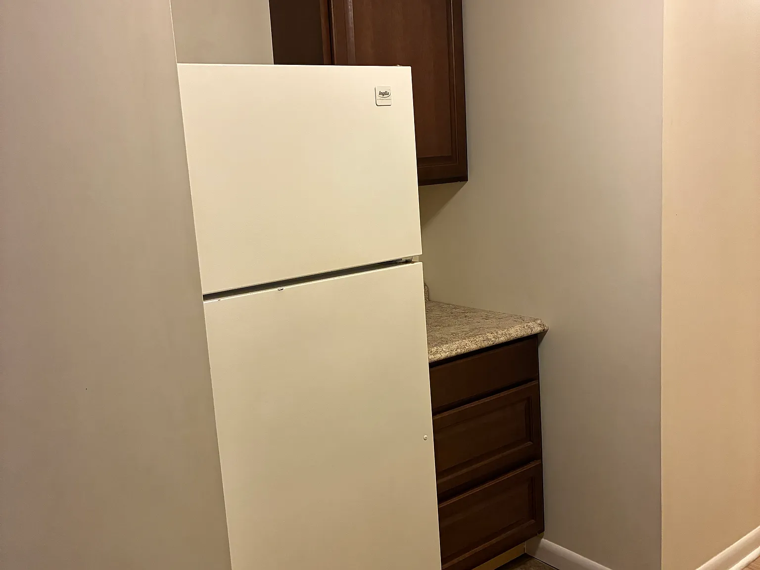 1 bed, $1,050 — Photo 2