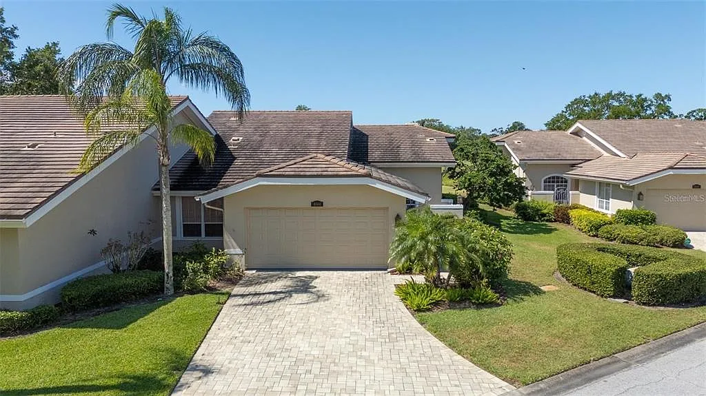 3 bed, 2.5 bath, 2632 sqft, $3,495 — Photo 1