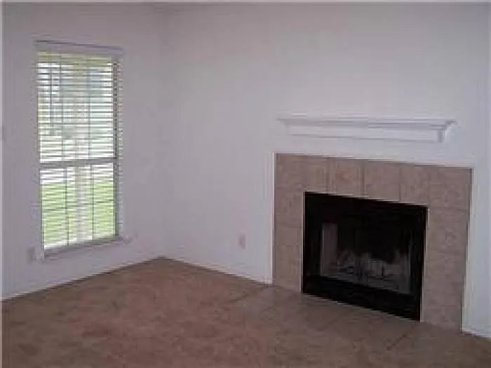 5325 Northridge Blvd — Photo 3