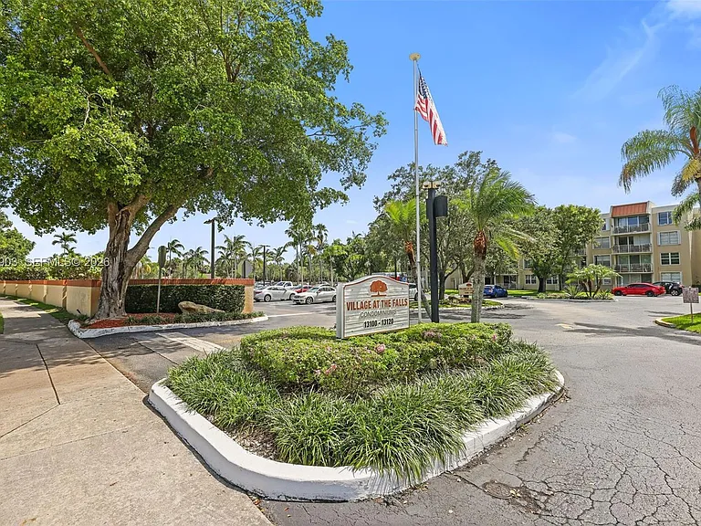 13120 SW 92nd Ave #B-505 — Photo 7