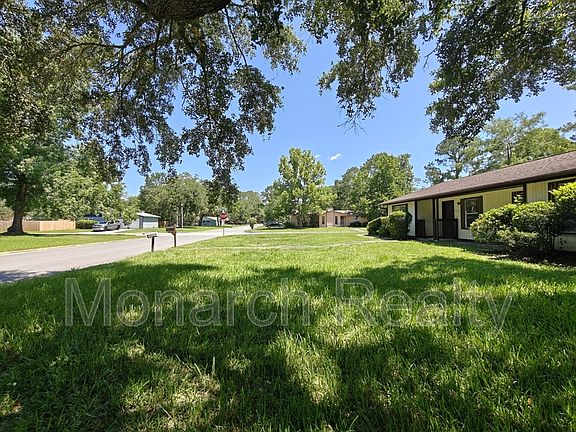 2nd image of 6133 NW 33rd St