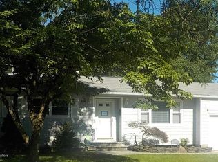 28 Drexel Dr, Jackson, NJ