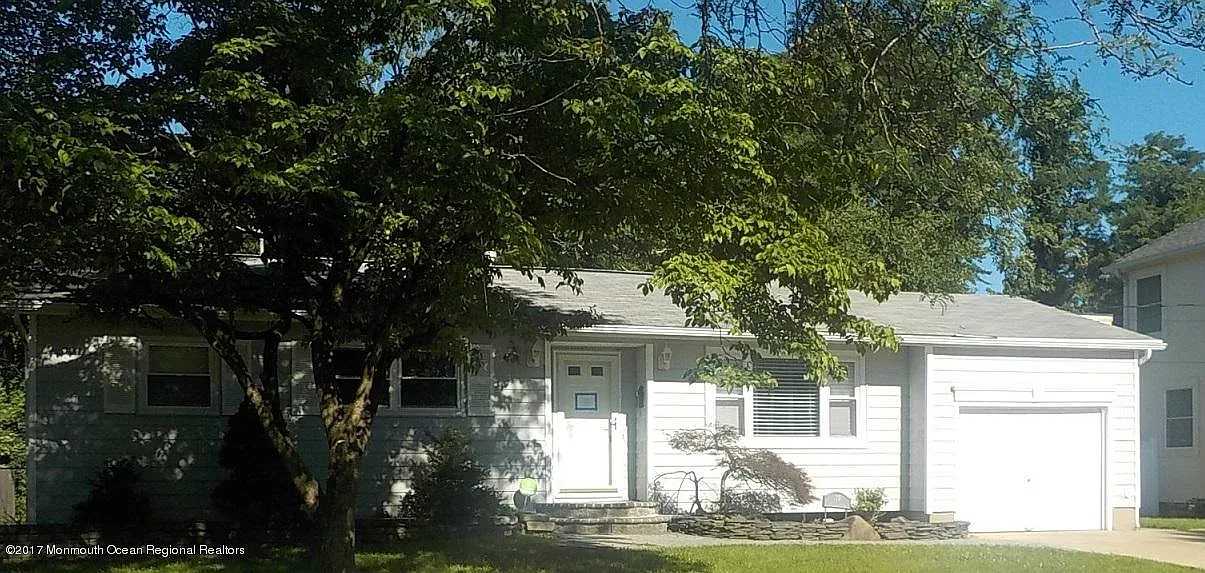 28 Drexel Dr photo 1