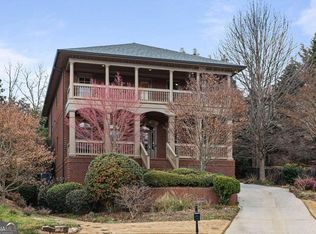 560 Glenmanor Ct, Sandy Springs, GA 30328
