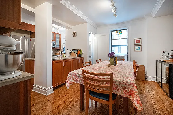 Rented by Rita S Citrin, LREB | media 4