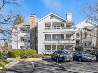 4401 Sedgehurst Dr APT 103, Fairfax, VA 22033