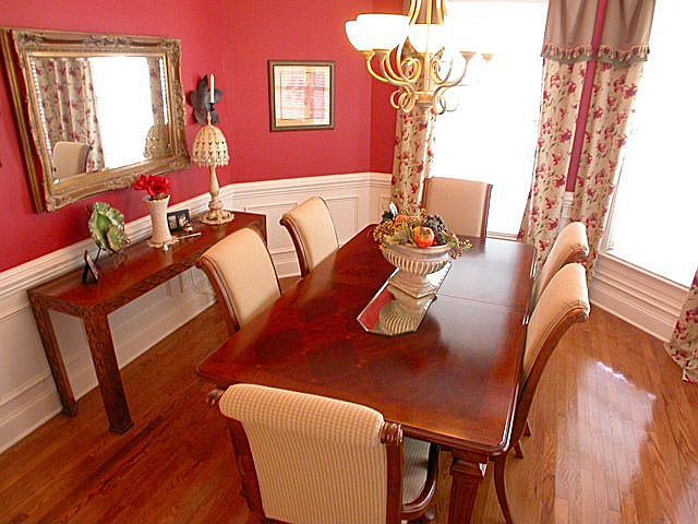 Dinning is elegant