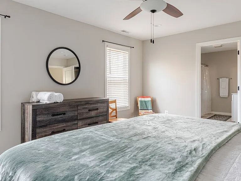 301 Rollason Dr — Photo 28