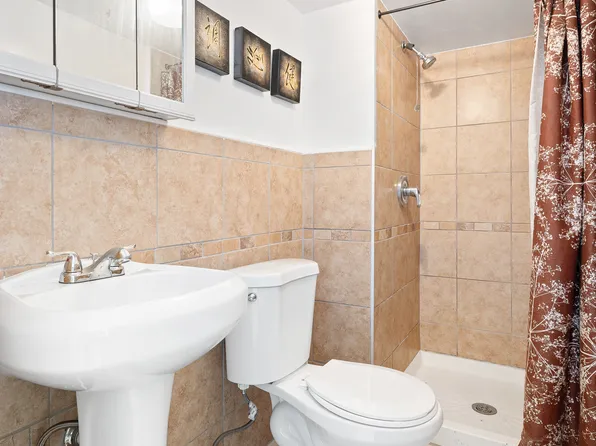 138 Wakeman Place image 28 of 35