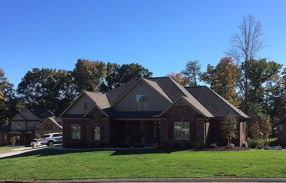 1st image of 643 Elk Falls Ln